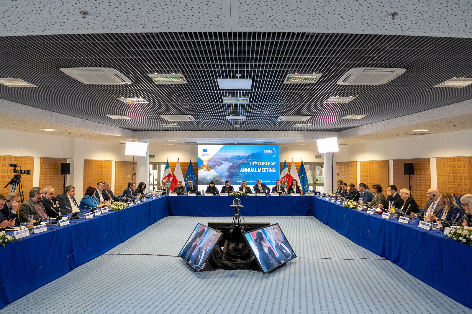 Ile kosztuje transmisja online konferencji