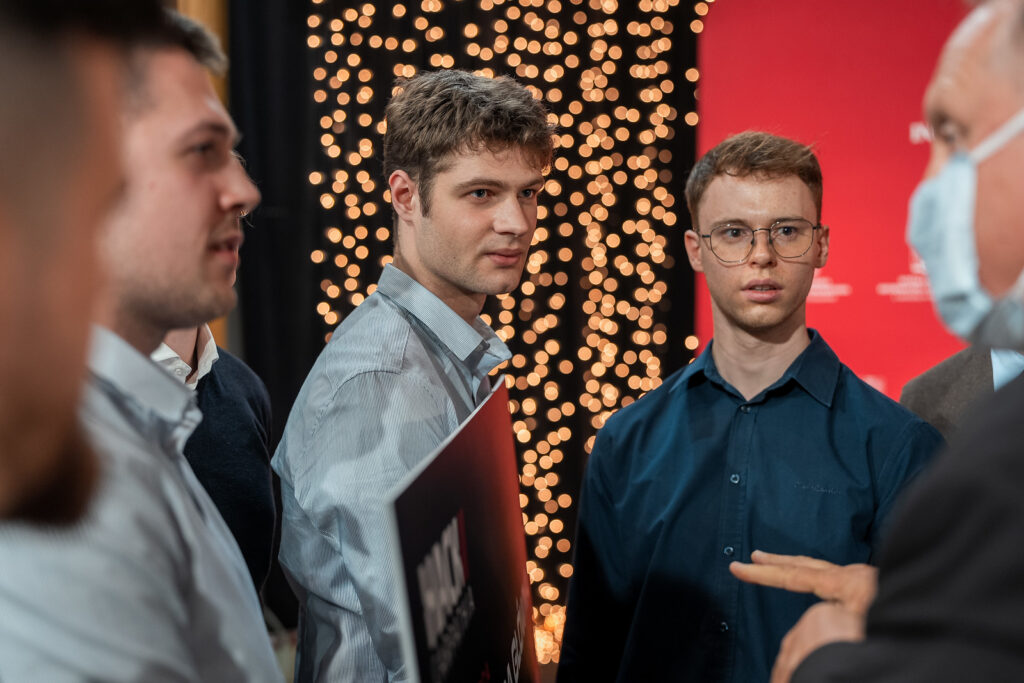 Networking uczestników po gali finałowej